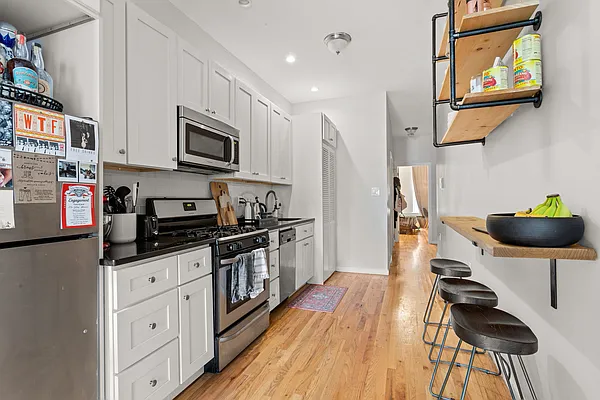 Rented by Compass | media 12