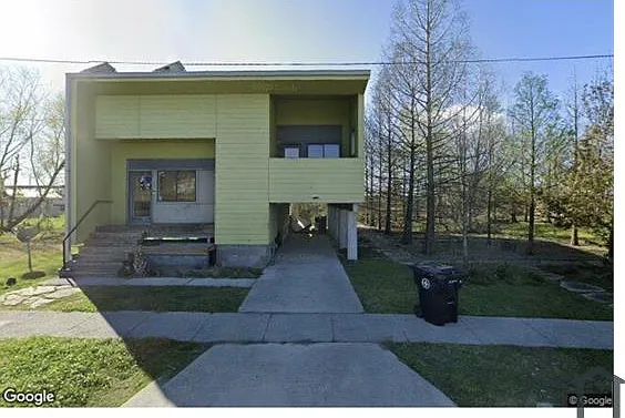 1724 Deslonde St — Photo 1
