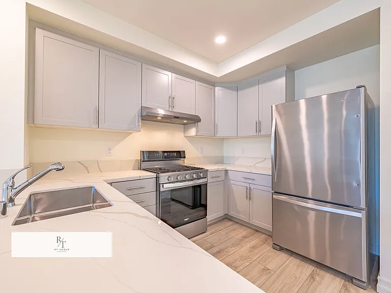 140 N New Ave — Photo 17