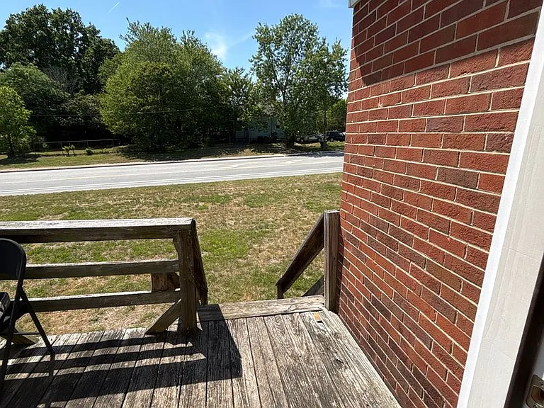 838 Broad Ave — Photo 6