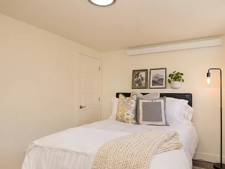 Ballard Seattle 3 Bedroom Apartment for Rent | In-Unit Laundry, Pet Friendly, Parking Available &... — Photo 24