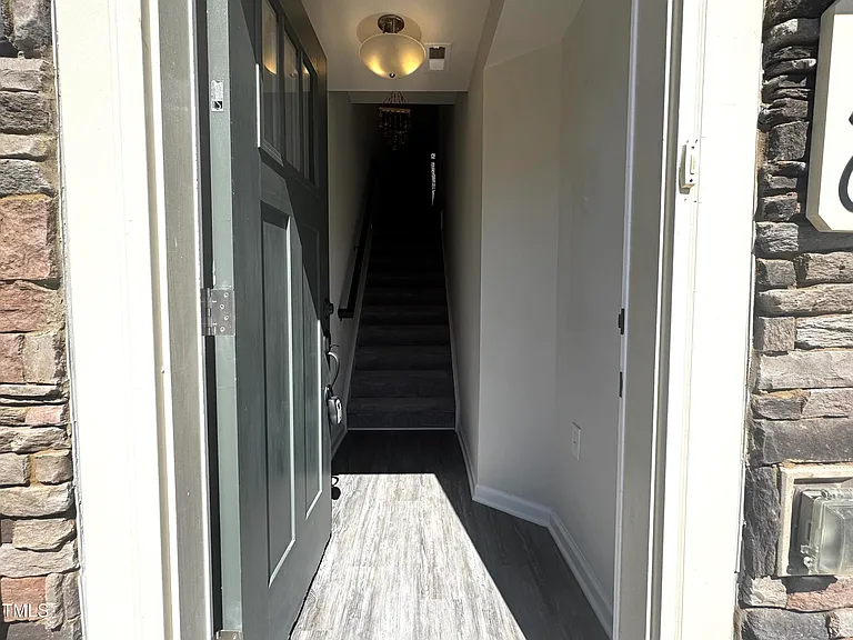 946 Channing Park Cir — Photo 12