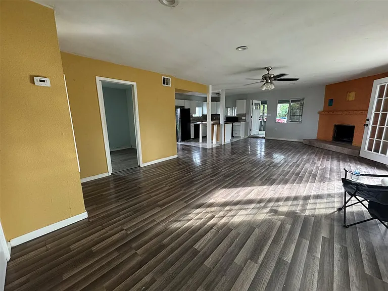 6304 Hudson Bend Rd — Photo 8