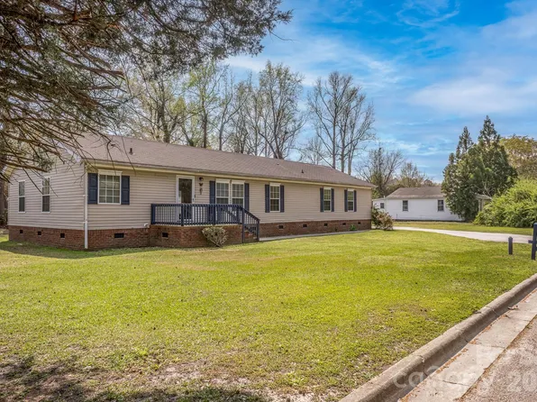 210 E Pierce St #4, Warsaw, NC 28398