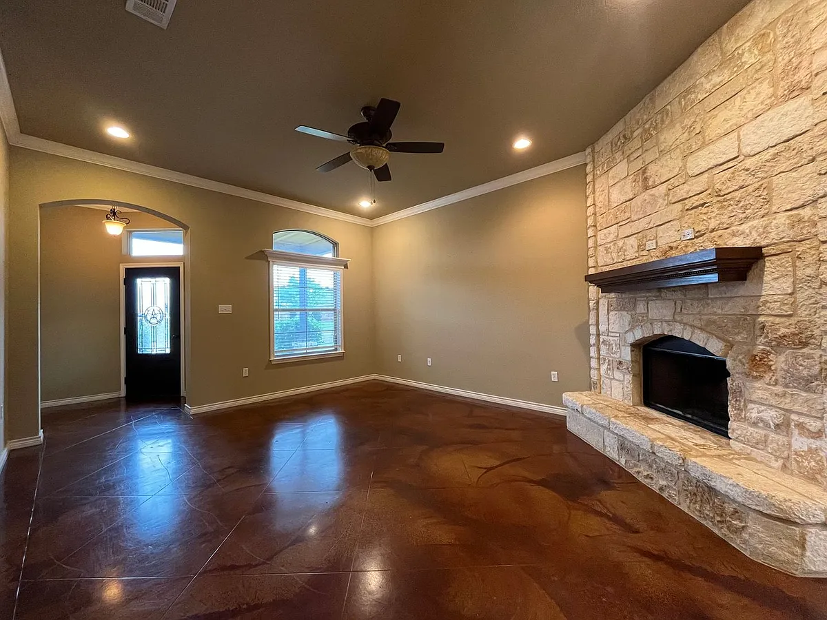 Building Photo - 3112 Silver Saddle Dr