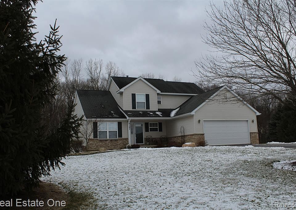 5107 Spruceview Ln, Fowlerville, MI 48836 Zillow