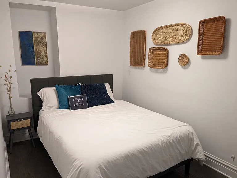 Bedroom #1, Queen sized bed