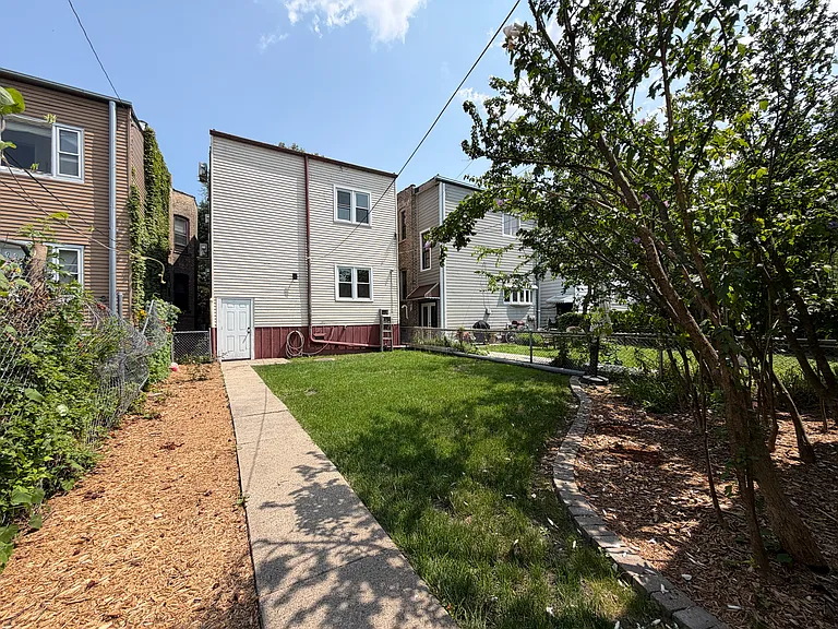 2036 N Sawyer Ave #2 — Photo 25