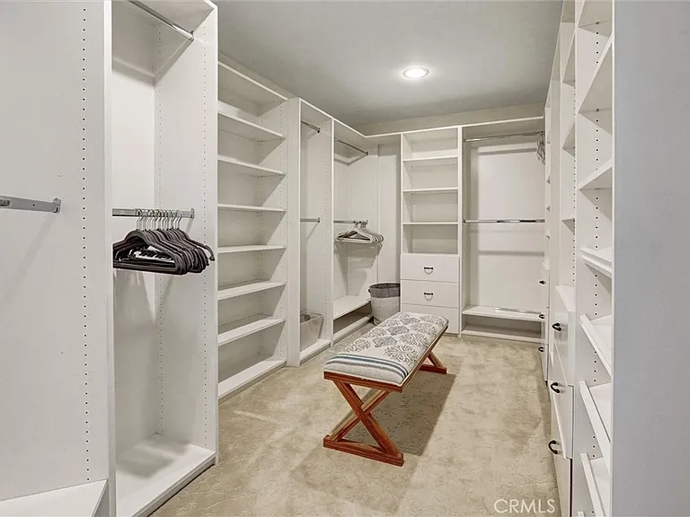 4751 Topeka Dr — Photo 34