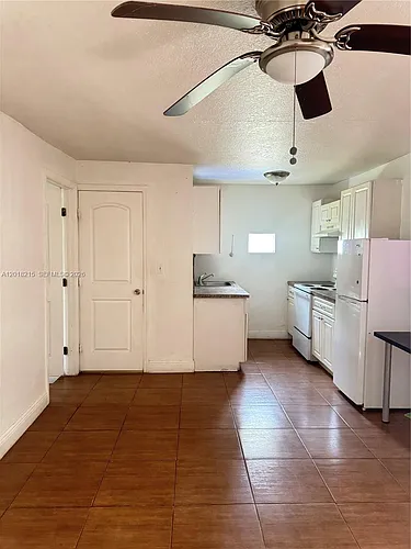 410 N 58th Ave Photo 1