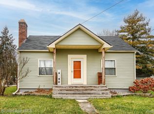 1368 Denies St, Burton, MI 48509