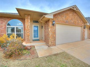 2909 NW 183rd Cir, Edmond, OK 73012