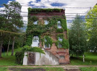 116 9th St, Troy, NY 12180