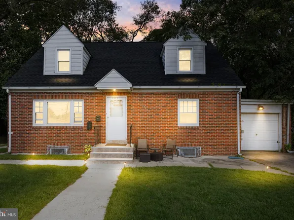 2202 Cove Rd, Pennsauken, NJ 08110