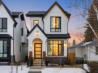 937 E 42nd St SW, Calgary, AB T3C 1Y9