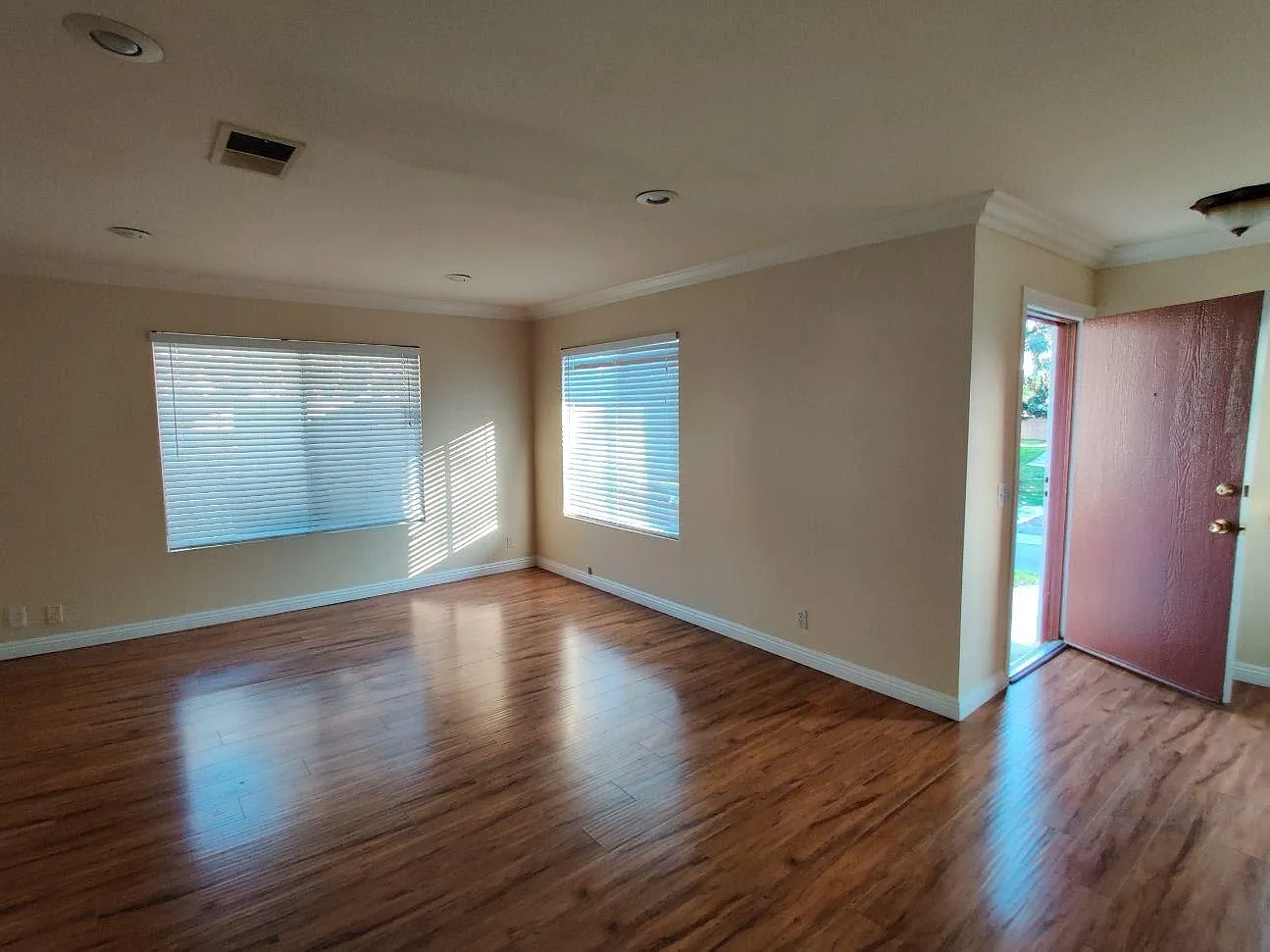 3 bed, 2.5 bath, 1512 sqft, $2,850 — Photo 3
