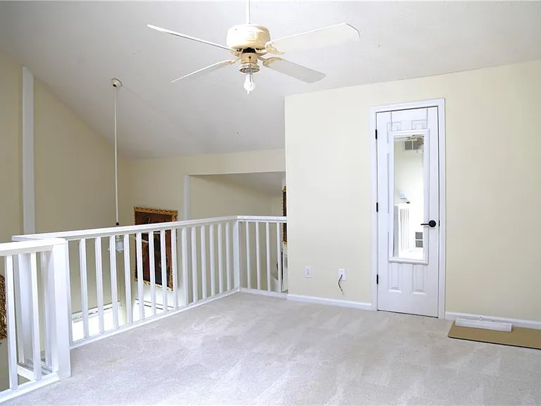 685 Crossbridge Aly — Photo 17
