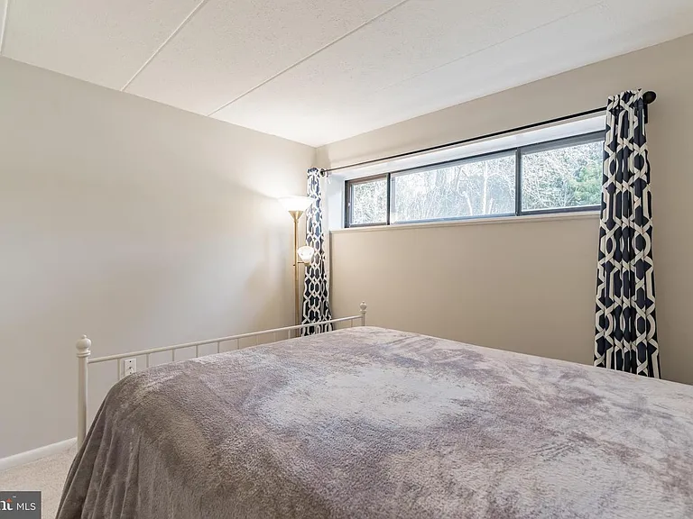 130 Roberts Ln #101 — Photo 20
