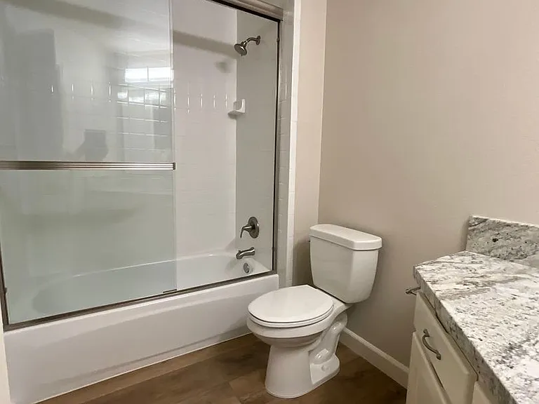 1834 E Lester Ave — Photo 22