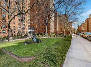 9905 63rd Dr APT 7K, Rego Park, NY 11374