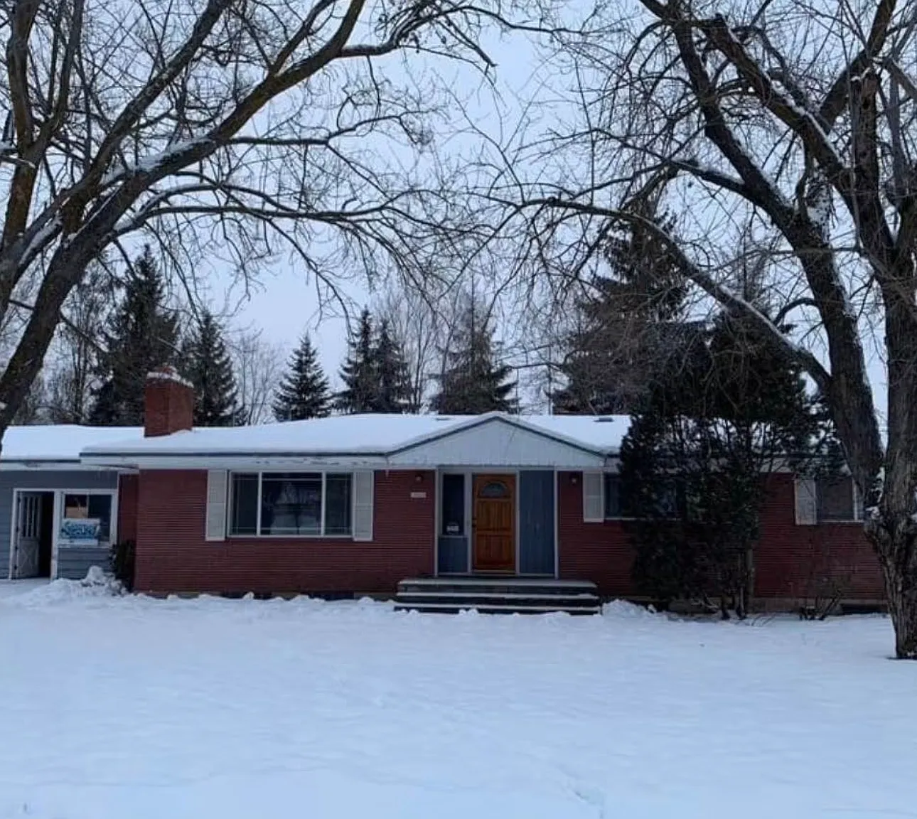 5 bed, 2.5 bath, 3800 sqft, $3,300 — Photo 4