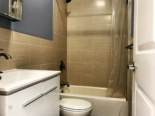 Rented by Hillel Realty Group | media 14