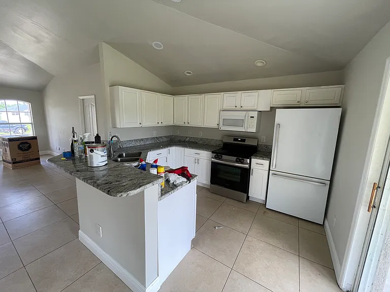 3521 20th St SW — Photo 17