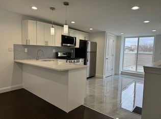 2020 N 4th St, Philadelphia, PA 19122