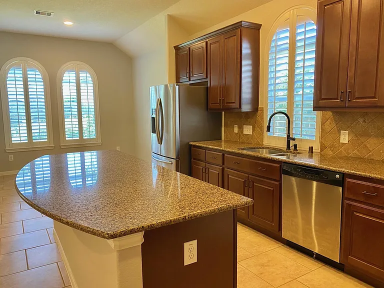 24823 Dutton Point Dr — Photo 14