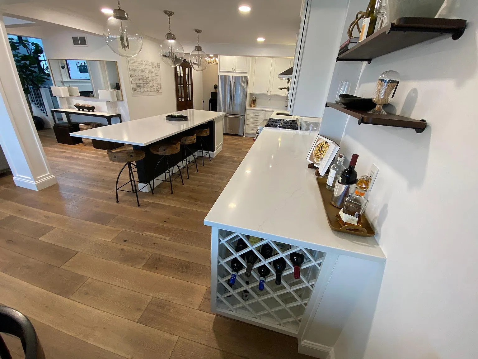 4 bed, 3.5 bath, 3250 sqft, $6,000 — Photo 4