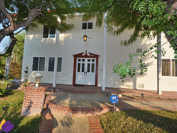 4th image of 8640 Farralone Ave