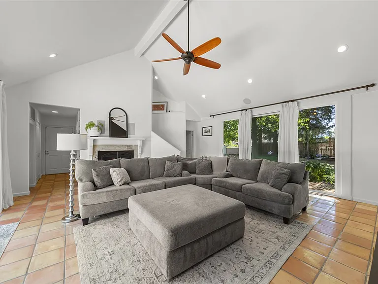 16995 Pine Way — Photo 34