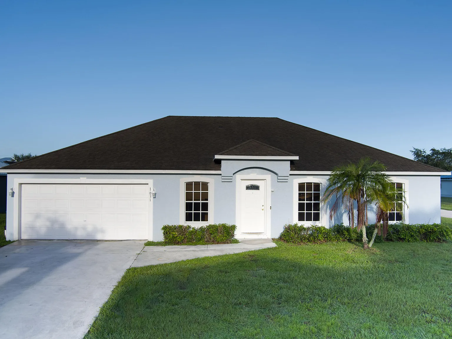 4 bed, 2.0 bath, 1788 sqft, $2,200 — Photo 2