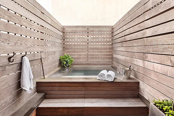 Sold by Compass | media 16