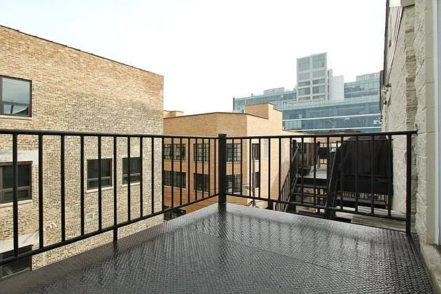 1048 W Fulton Market #3 — Photo 15