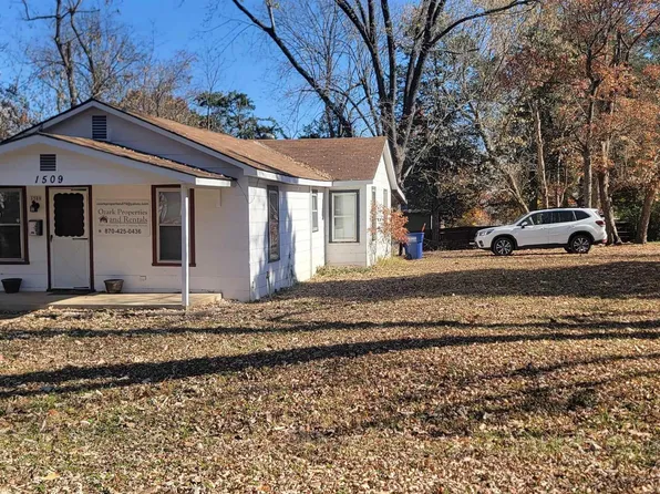 1509 Cross St, Mountain Home, AR 72653