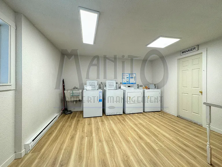 Regency Park Apartments — Photo 27