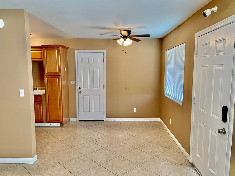 16510 Lakeshore Dr — Photo 14