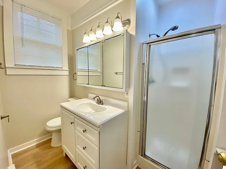 425 NE 70th Ave #1 — Photo 9