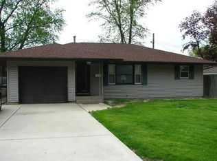 400 E Buckner St, Tuscola, IL 61953