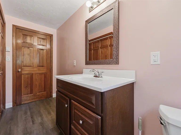 21 Janet Cir #2 — Photo 37
