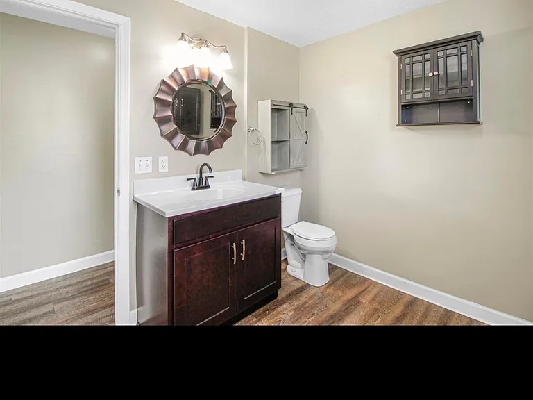 5759 Burkesville Rd — Photo 8