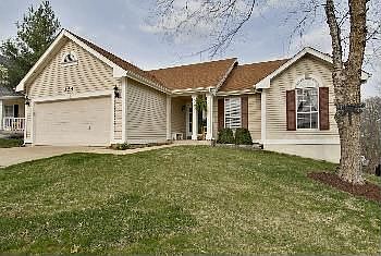 1st image of 324 Oakmont Farm Dr