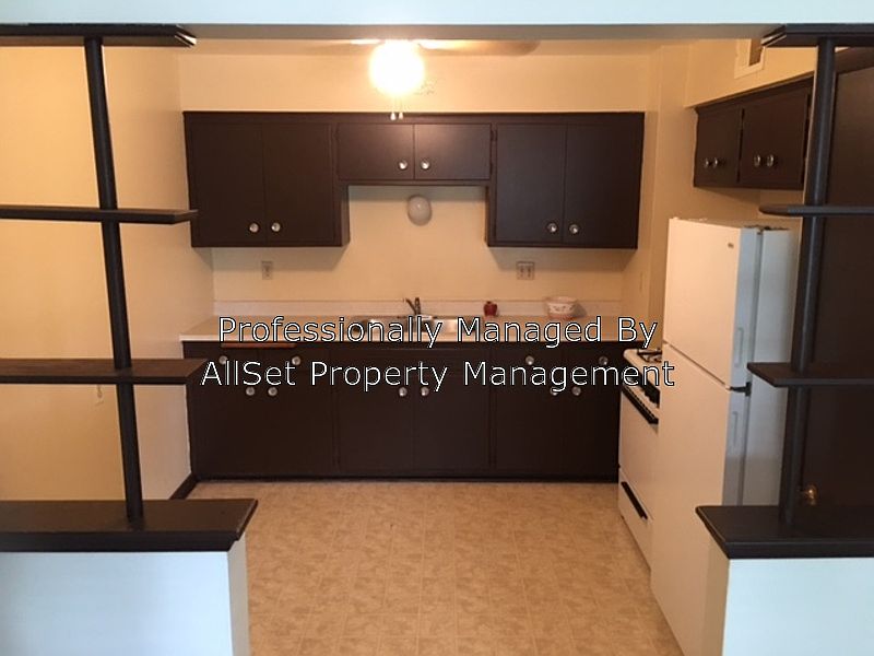 2nd image of 6836 W Appleton Ave APT 6