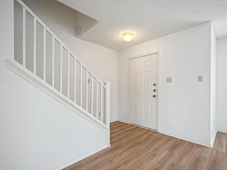 1688 Fir Cir — Photo 5
