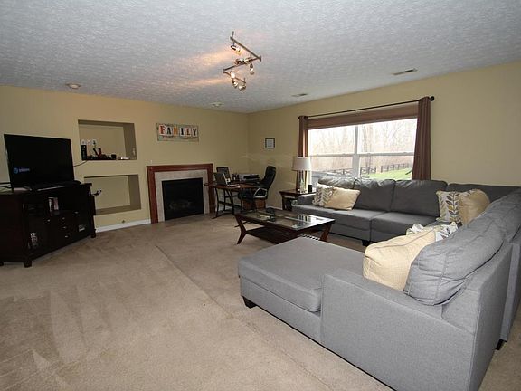 4th image of 7872 Birch Creek Dr