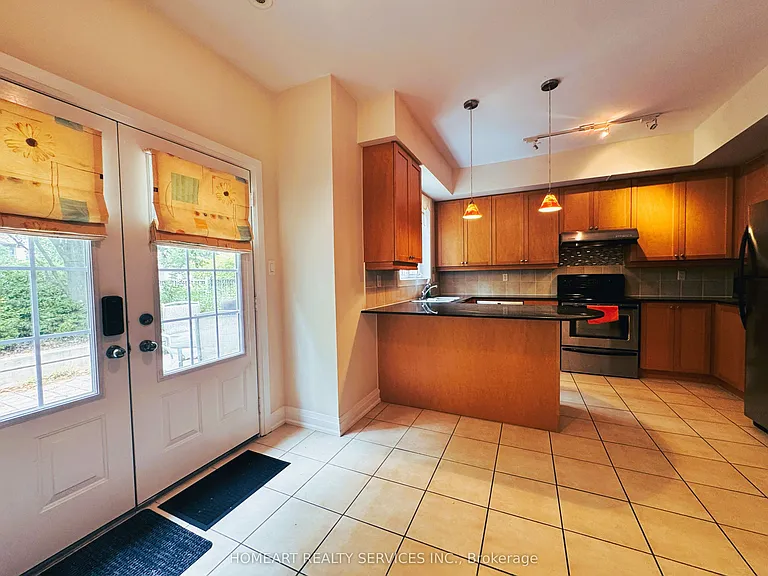 32 Glendora Ave — Photo 18