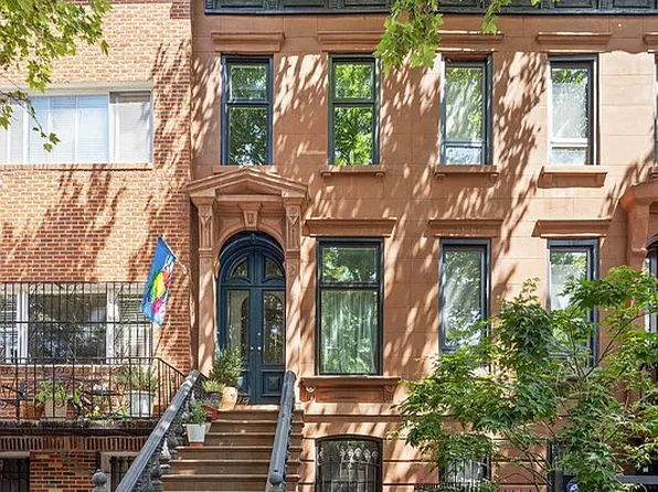 379 Monroe St, Brooklyn, NY 11221