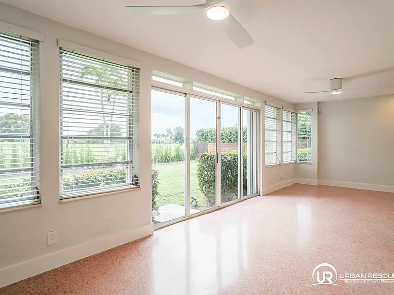 475 S Shore Dr — Photo 4