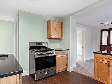 Building Photo - 209 Riverside Dr #1